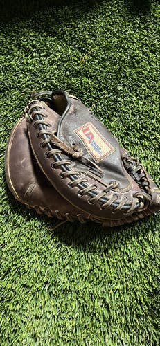 Catcher's  RH Baseball Glove  (Used)