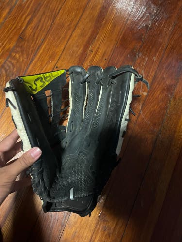 2016 Nike RH Outfield Vapor 360 Baseball Glove 12" (Used)