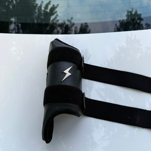 Bruce Bolt Leg Guard (Used)
