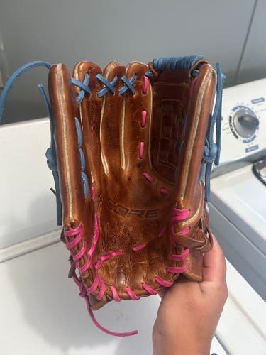 Easton LH Pitcher's Core Baseball Glove 12" (Used)