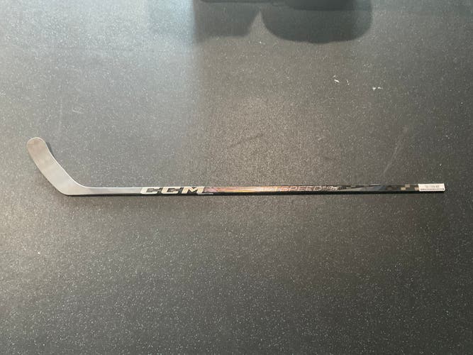 Senior CCM Jetspeed FT7 Pro Right Handed Hockey Stick P28 Pro Stock (New)