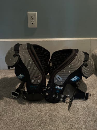 Large Adult Gear Pro Tec Z-Cool Shoulder Pads (Used)