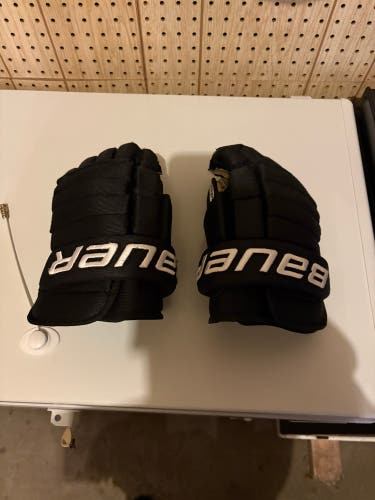 Bauer 4 Roll Gloves 14" Pro Stock (Used)
