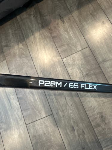 Senior Bauer Nexus Sync Right Handed Hockey Stick P28M (Used)