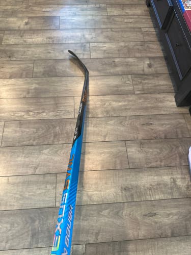 Intermediate Bauer Nexus Sync Right Handed Hockey Stick P28 (Used)
