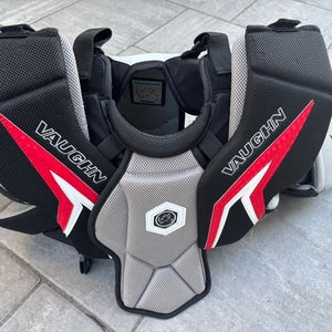 XL  Vaughn SLR3 Goalie Chest Protector (Used)