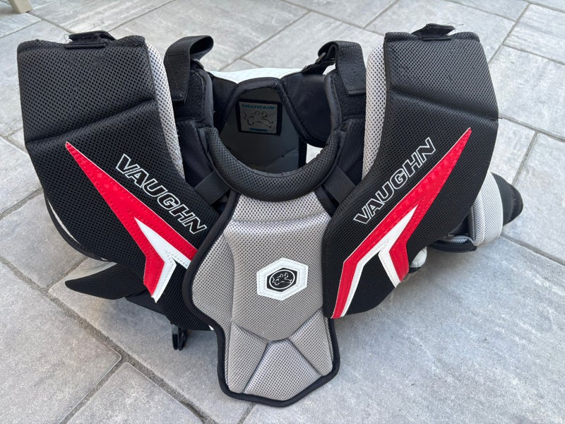 XL  Vaughn SLR3 Goalie Chest Protector (Used)