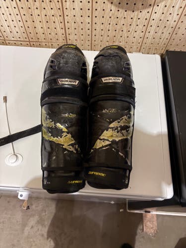 Senior Bauer Supreme ultrasonic 14" Shin Pads (Used)