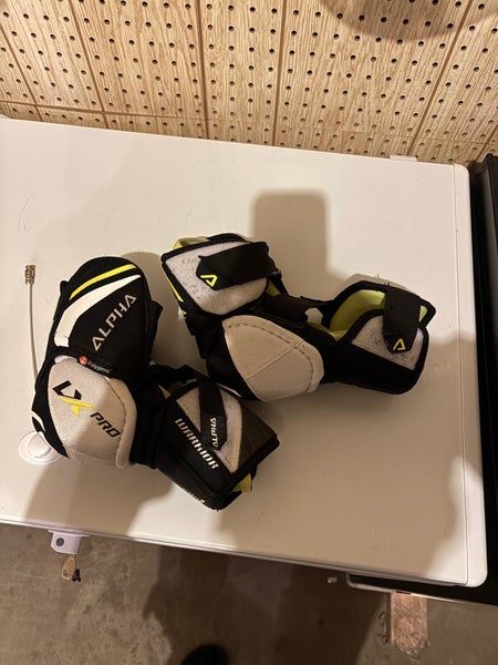 Medium Senior Warrior Alpha LX Pro Elbow Pads (Used)