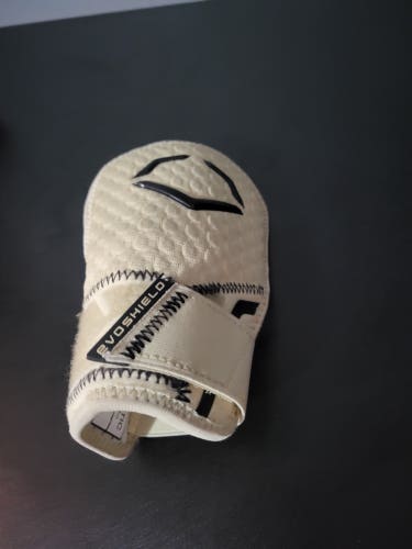 Senior EvoShield Wrist w/ Strap (Used)