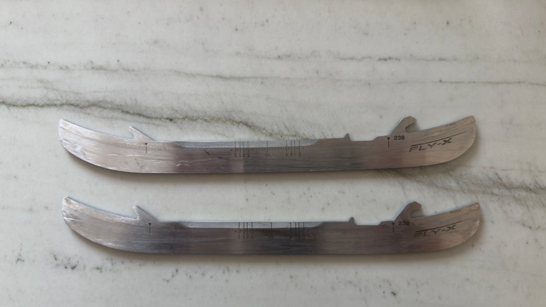 Bauer Fly-X 238 mm fits skate size 4 and 4.5