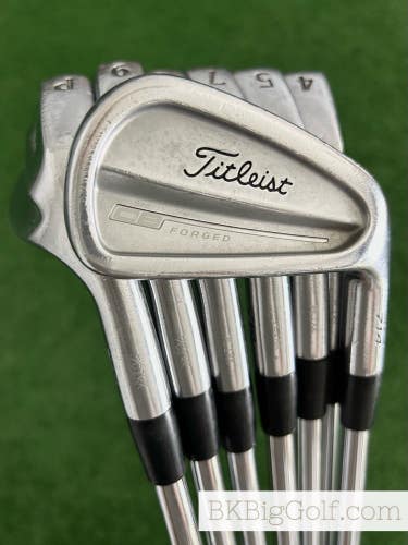 Titleist 714 CB / MB Forged Combo Iron Set 4-P / Dynamic Gold X100 Extra Stiff
