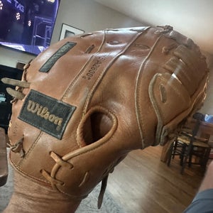 Wilson RH First Base A2800 Baseball Glove 12.5" (Used)