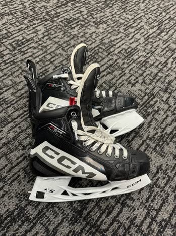 CCM JetSpeed FT6 Pro Hockey Skates Regular Width  Pro Stock 8 (New)