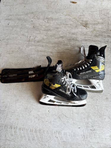 Toronto Maple Leaf Pro Stock UltraSonic Skates Bundle