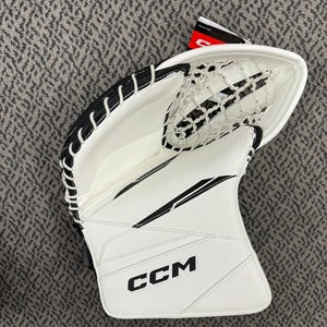 CCM Axis 2.9 Senior Full Right goal glove