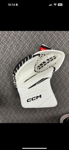 CCM Axis 2.9 Senior Full Right goal glove