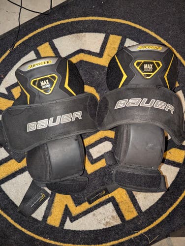 Bauer Supreme knee pads SR
