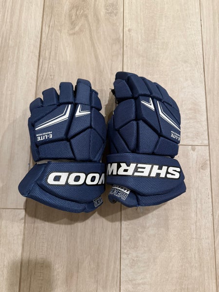 Sherwood Rekker Legend 4 Hockey Player Gloves