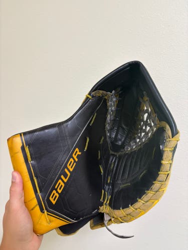 Bauer Mach Goalie Glove
