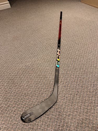 Senior CCM FT8PRO Left Hand Hockey Stick P28 (New)