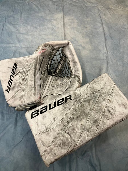 Int Bauer Vapor X5 Pro Goalie Glove & Blocker Set Regular (Used)