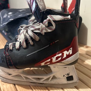 CCM JetSpeed FT485 Hockey Skates with dryBlades Size 2 (Used)