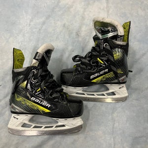 Youth Bauer Vapor X4 Hockey Skates Regular Width 10 (Used)