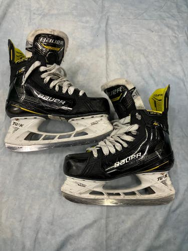 Senior Bauer Supreme M4 Hockey Skates 7 (Used)