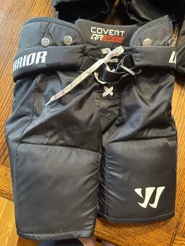 Medium Youth Warrior Covert QR Edge Hockey Pants (Used)