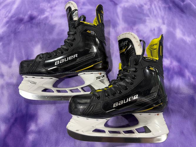 Senior Bauer Supreme M4 Hockey Skates 7 (Used)