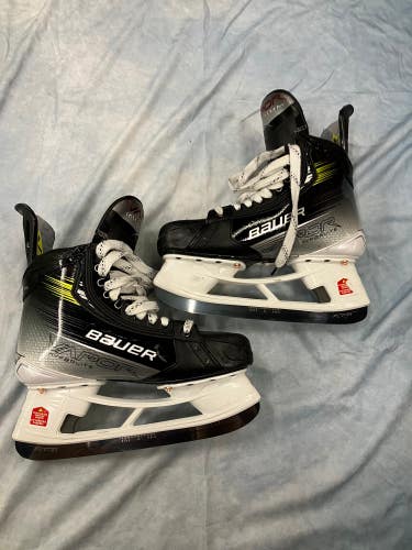 Bauer Vapor Hyperlite 2 Hockey Skates Size 9 Fit 2