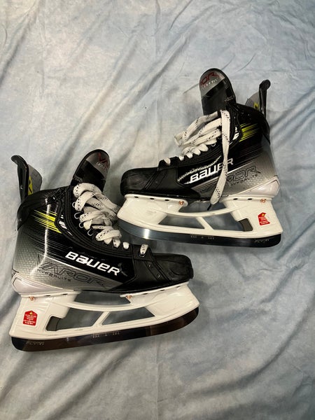 Bauer Vapor Hyperlite 2 Hockey Skates Size 9 Fit 2