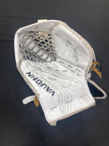 White Senior Vaughn SLR3 Pro Carbon Goalie Gloves & Blockers Regular (Used)