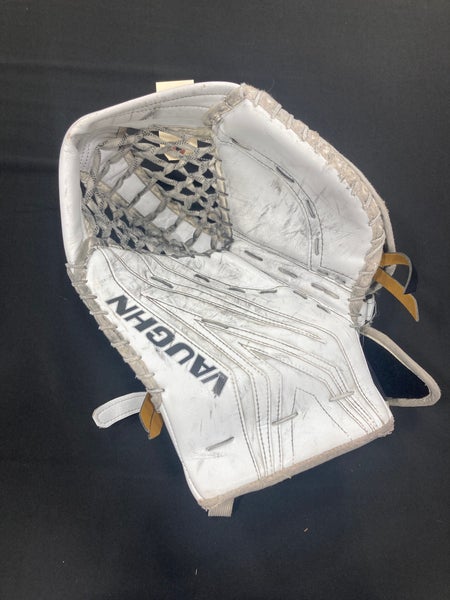 White Senior Vaughn SLR3 Pro Carbon Goalie Gloves & Blockers Regular (Used)