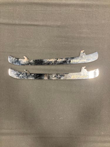 Step Steel Blacksteel Holders, Runners, & Replacement Steel Blades 263 mm (Used)