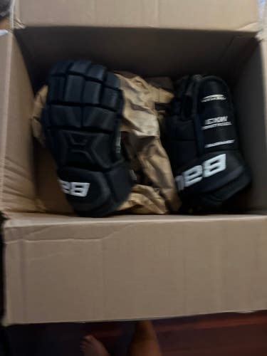 Bauer Supreme TotalOne MX3 Gloves 11"  (Used)