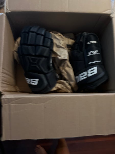 Bauer Supreme TotalOne MX3 Gloves 11"  (Used)