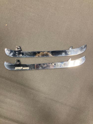 Step Steel Blacksteel Holders, Runners, & Replacement Steel Blades 271 mm (Used)