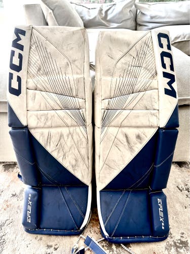 28" CCM Eflex 6.5 Goalie Leg Pads (Used)