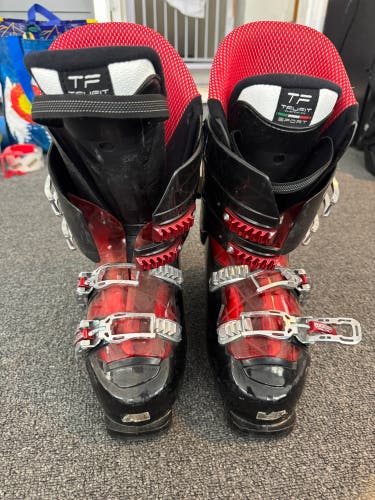 Men’s Ski boot size 9 - Pr Dalbello Proton Flex 100