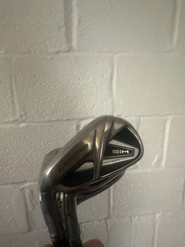 Men's TaylorMade Iron Set P-6 SIM MAX Left Hand Stiff Flex Steel Shaft (Used)