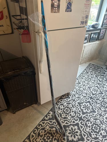 Intermediate Bauer Nexus Geo Left Hand Hockey Stick (New)