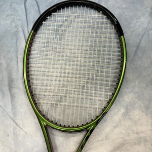 Unisex Wilson Blade 104 v8 Tennis Racquet (Used)
