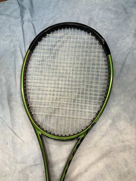 Unisex Wilson Blade 104 v8 Tennis Racquet (Used)