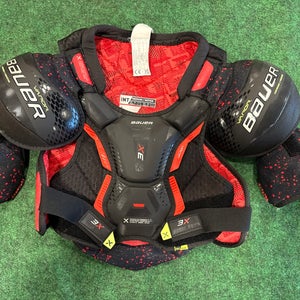 Medium Intermediate Bauer Vapor 3X Shoulder Pads (Used)