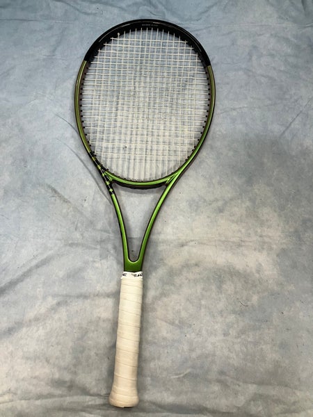 Unisex Wilson Blade 104 v8 Tennis Racquet (Used)