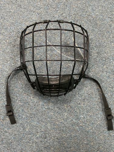 Medium Senior CCM Cages, Visors & Shields Full Cage (Used)