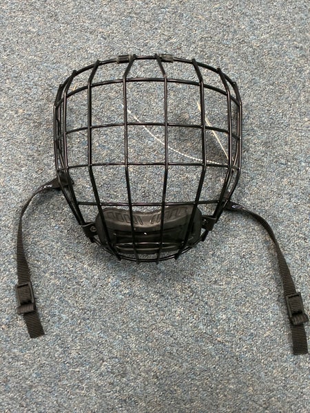 Medium Senior CCM Cages, Visors & Shields Full Cage (Used)