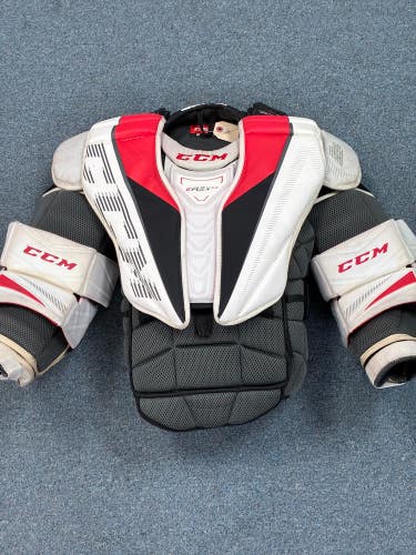 Intermediate Large CCM Eflex 5.9 Goalie Chest Protector (Used)
